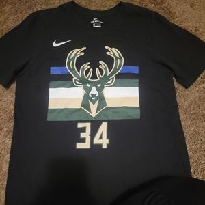 Milwaukee bucks tshirt